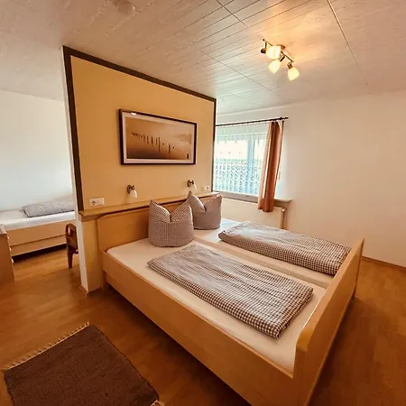 Guest house Zum Krug, Messe Muenchen Hergolding